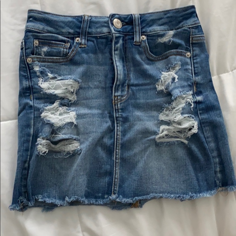 high waisted ripped american eagle skirt size 2